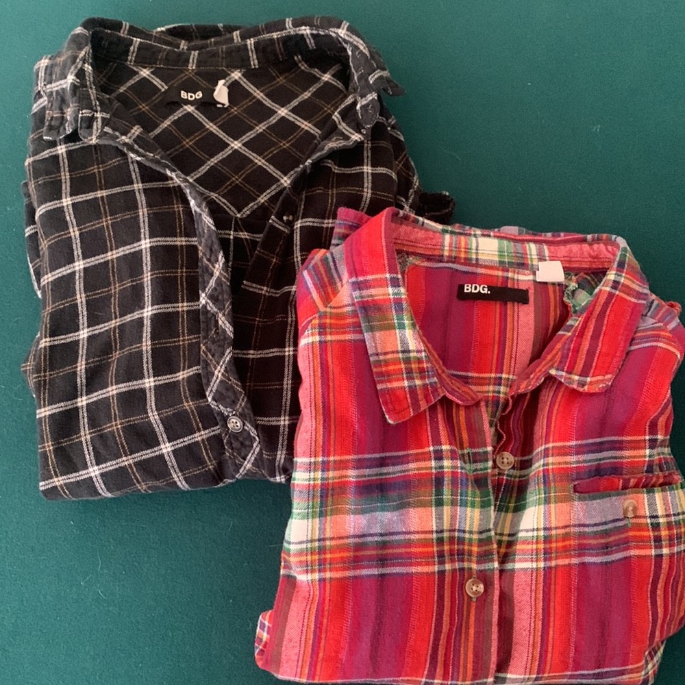 Lot: 2 Women’s Flannels from BDG, medium
